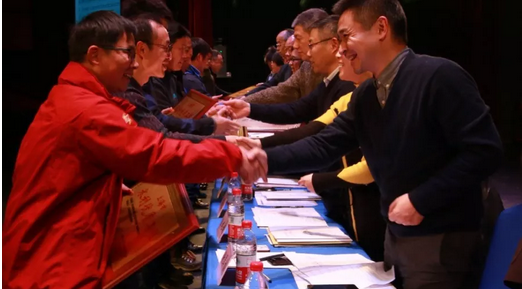 歲末迎春丨滬、浙、閩三地的年會是怎樣的？小f告訴你