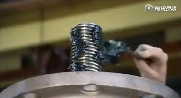 比人還大的大型閥門(mén)是怎么制造出來(lái)的？-