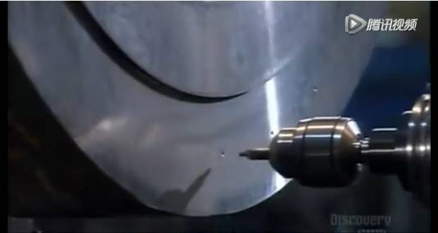 比人還大的大型閥門(mén)是怎么制造出來(lái)的？-