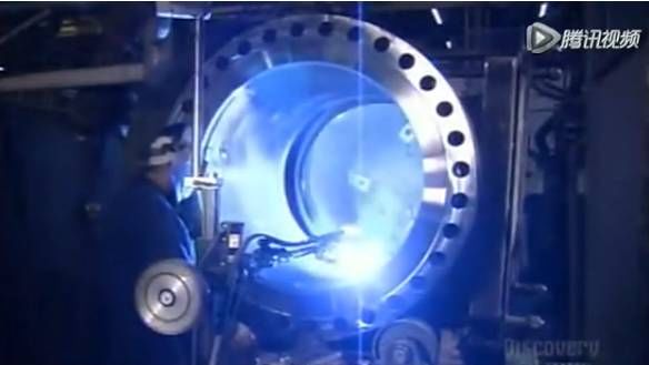 比人還大的大型閥門(mén)是怎么制造出來(lái)的？-