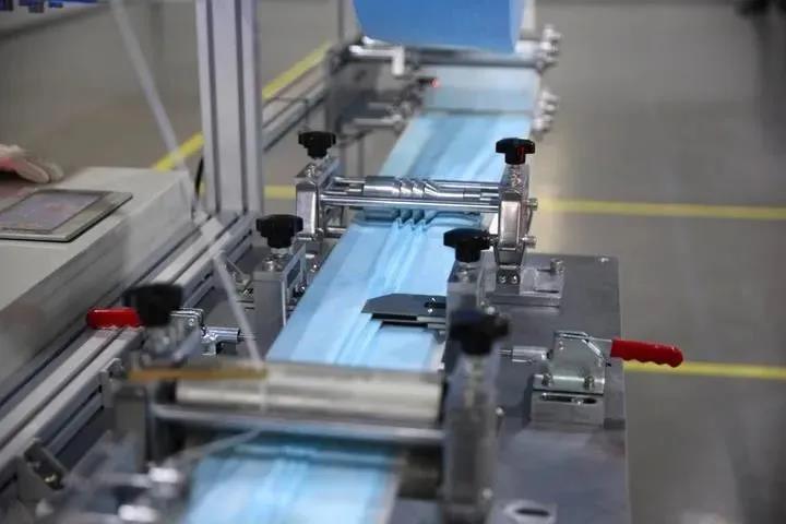 是跨界演繹，還是實力展現？利歐宣布口罩生產線投產，日產能100萬只-
